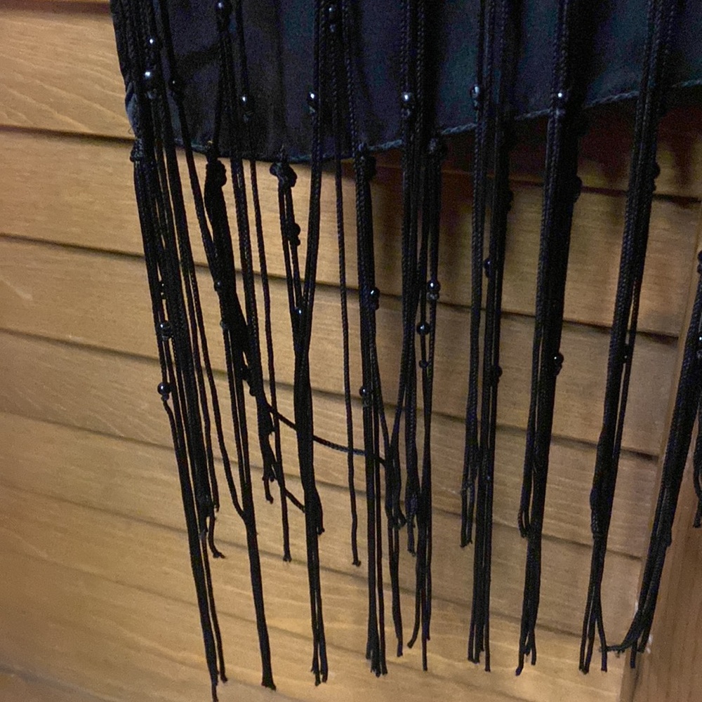 Silky long beaded black shawl - Picture 4 of 4